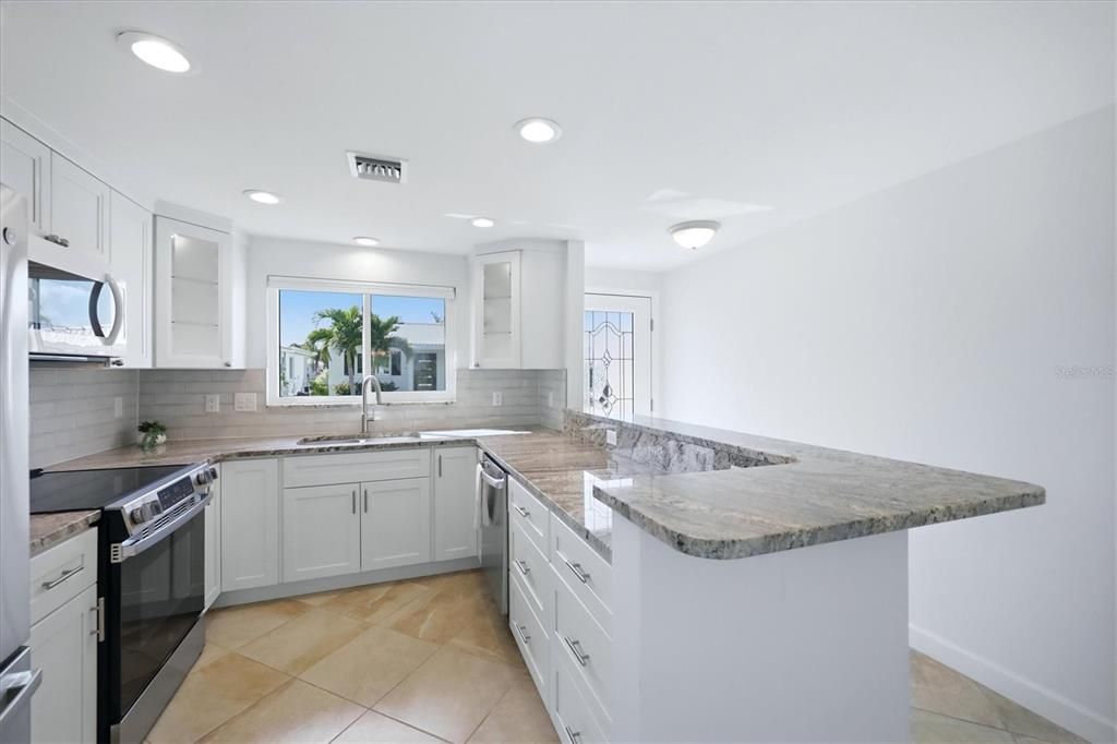For Rent: $2,600 (2 beds, 2 baths, 1423 Square Feet)