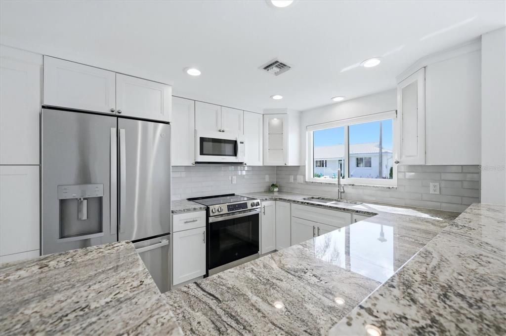 For Rent: $2,600 (2 beds, 2 baths, 1423 Square Feet)