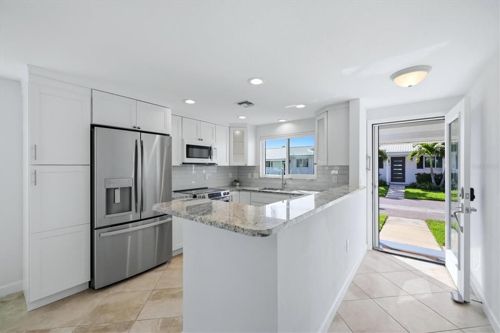 For Rent: $2,600 (2 beds, 2 baths, 1423 Square Feet)