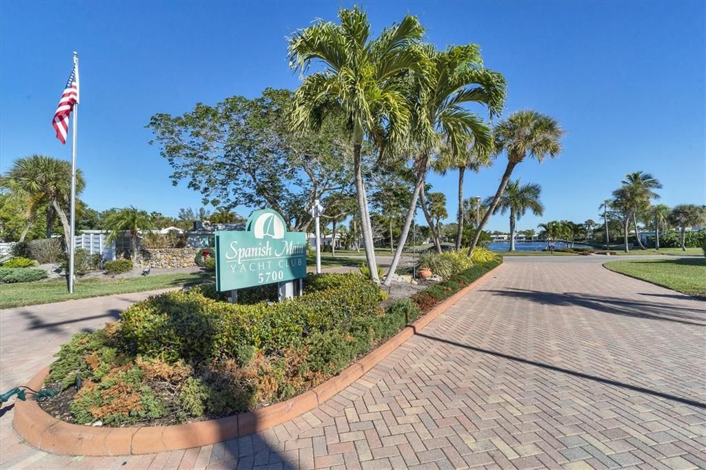 For Rent: $2,600 (2 beds, 2 baths, 1423 Square Feet)