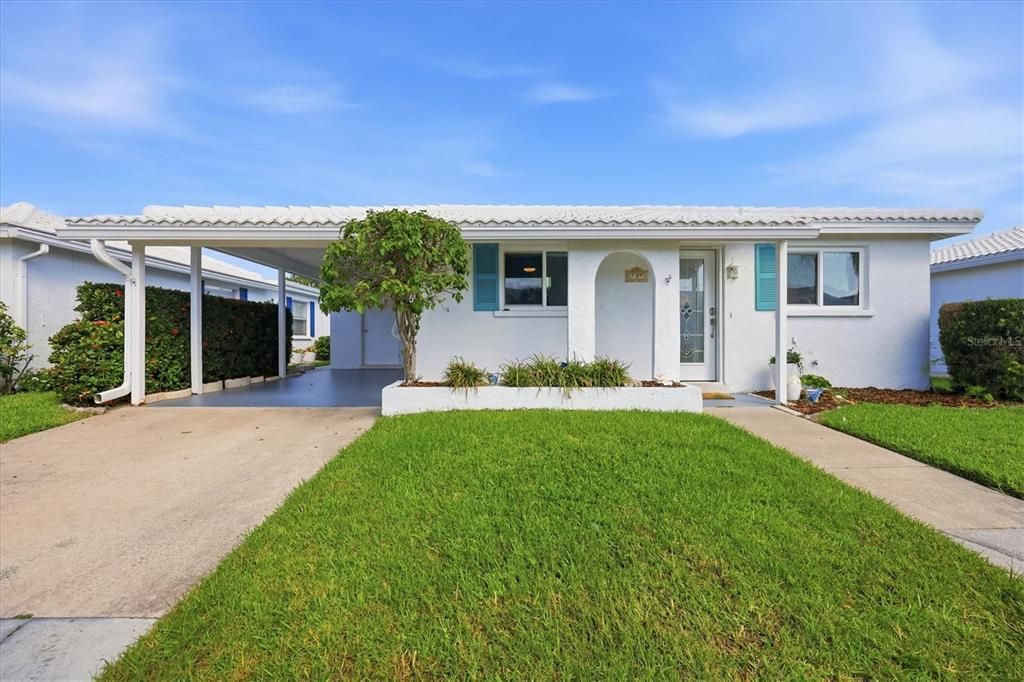 For Rent: $2,600 (2 beds, 2 baths, 1423 Square Feet)