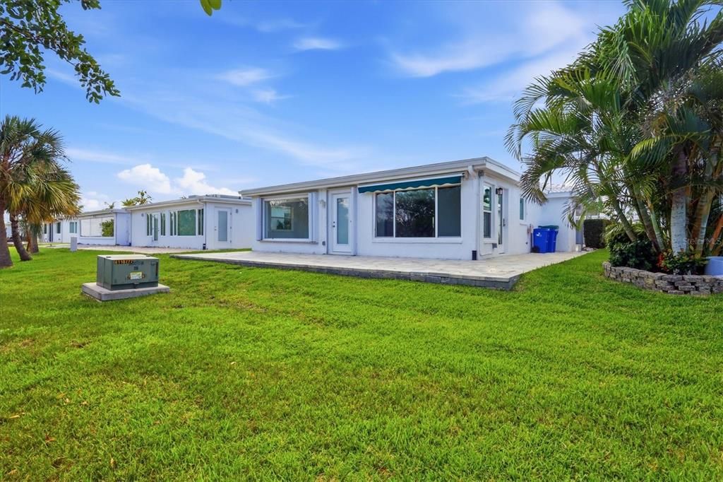 For Rent: $2,600 (2 beds, 2 baths, 1423 Square Feet)