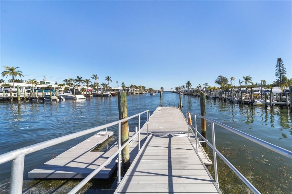 For Rent: $2,600 (2 beds, 2 baths, 1423 Square Feet)