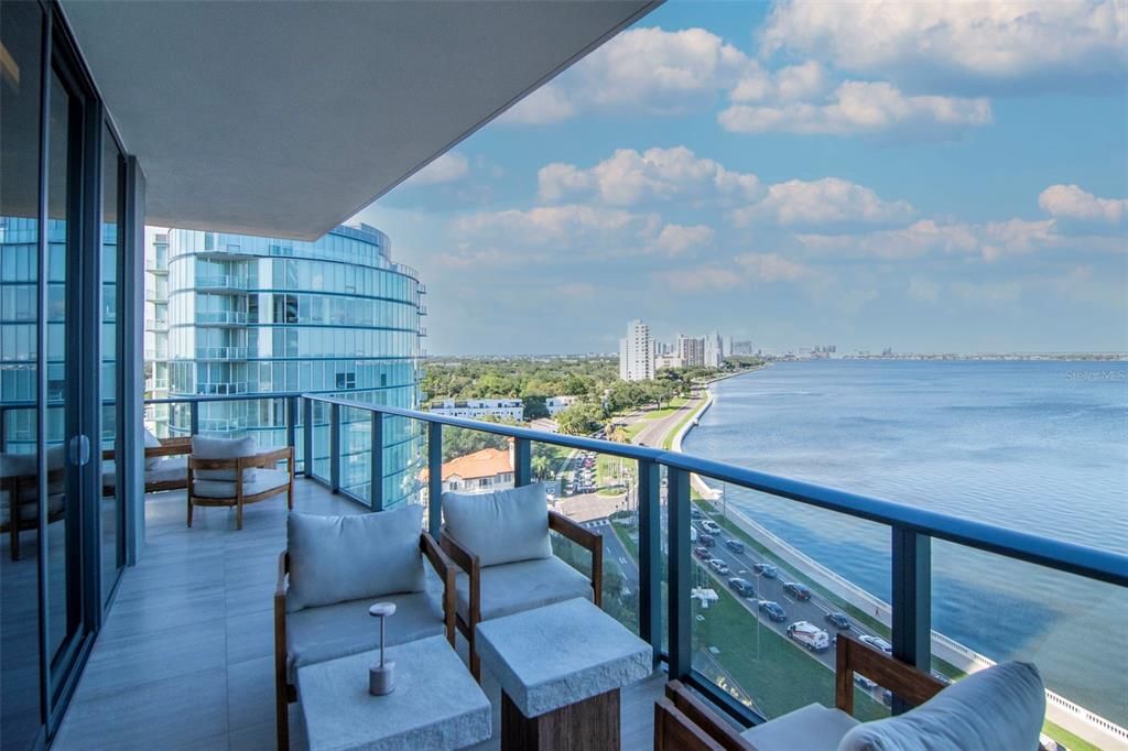 For Sale: $3,200,000 (3 beds, 3 baths, 2937 Square Feet)
