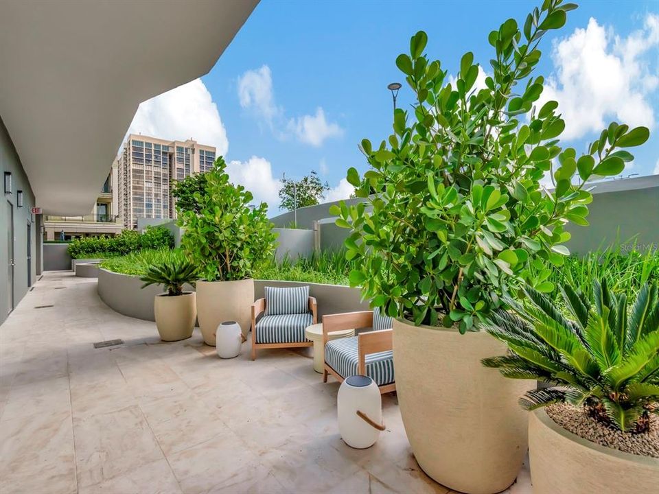 For Sale: $3,200,000 (3 beds, 3 baths, 2937 Square Feet)