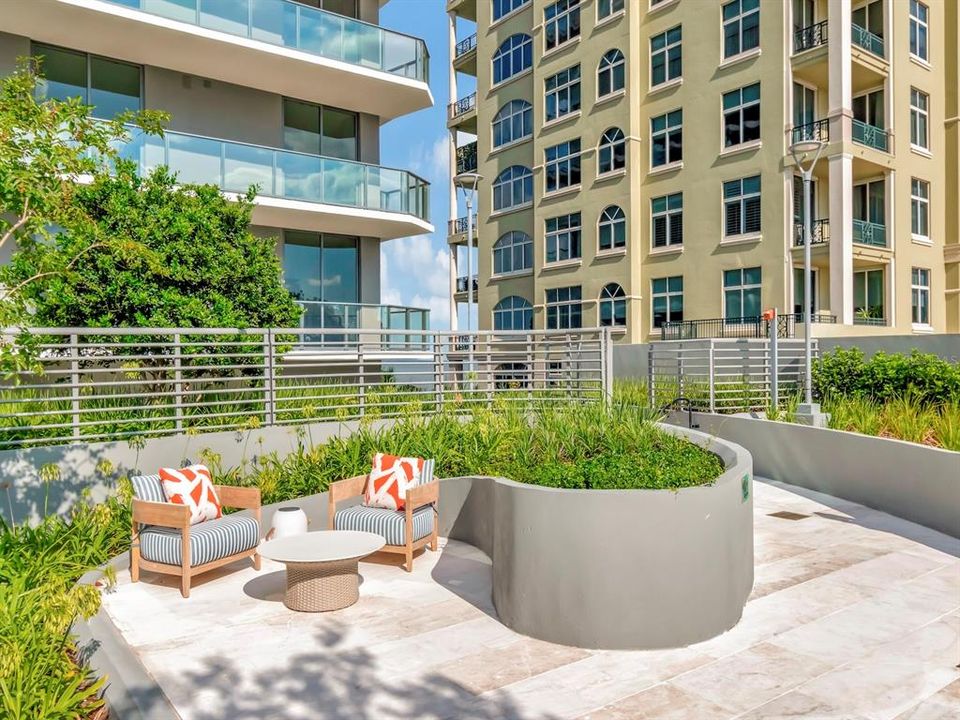 For Sale: $3,200,000 (3 beds, 3 baths, 2937 Square Feet)