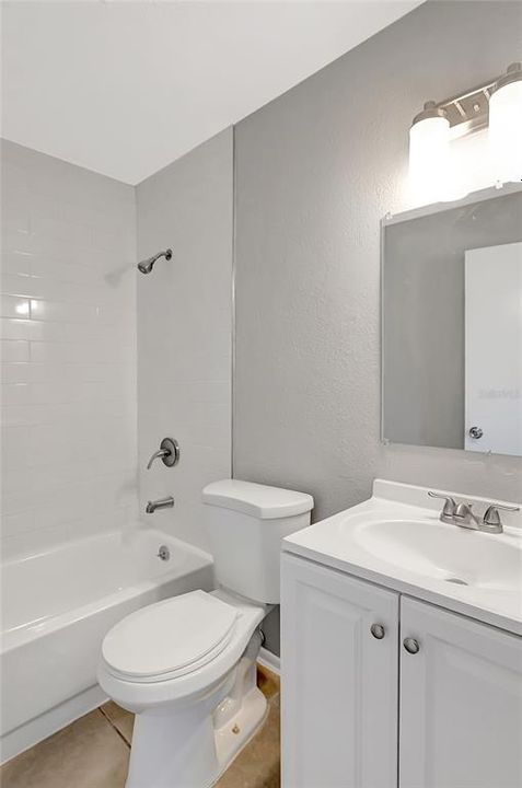 For Sale: $249,900 (2 beds, 2 baths, 900 Square Feet)