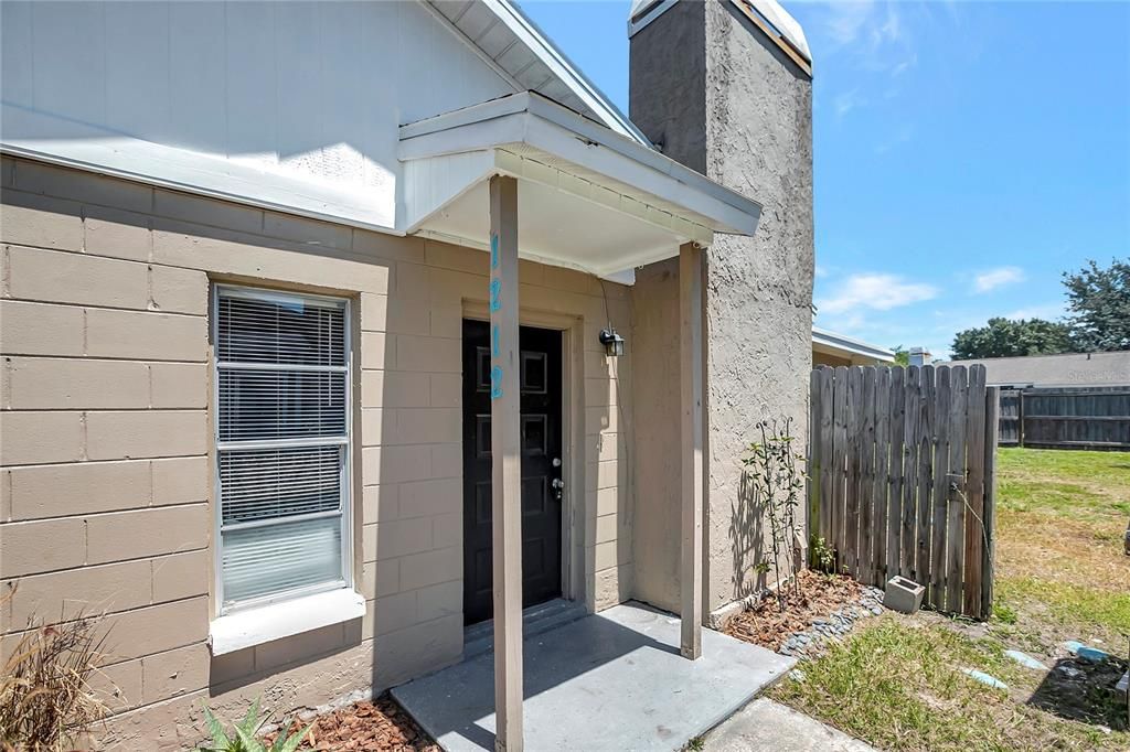 For Sale: $249,900 (2 beds, 2 baths, 900 Square Feet)