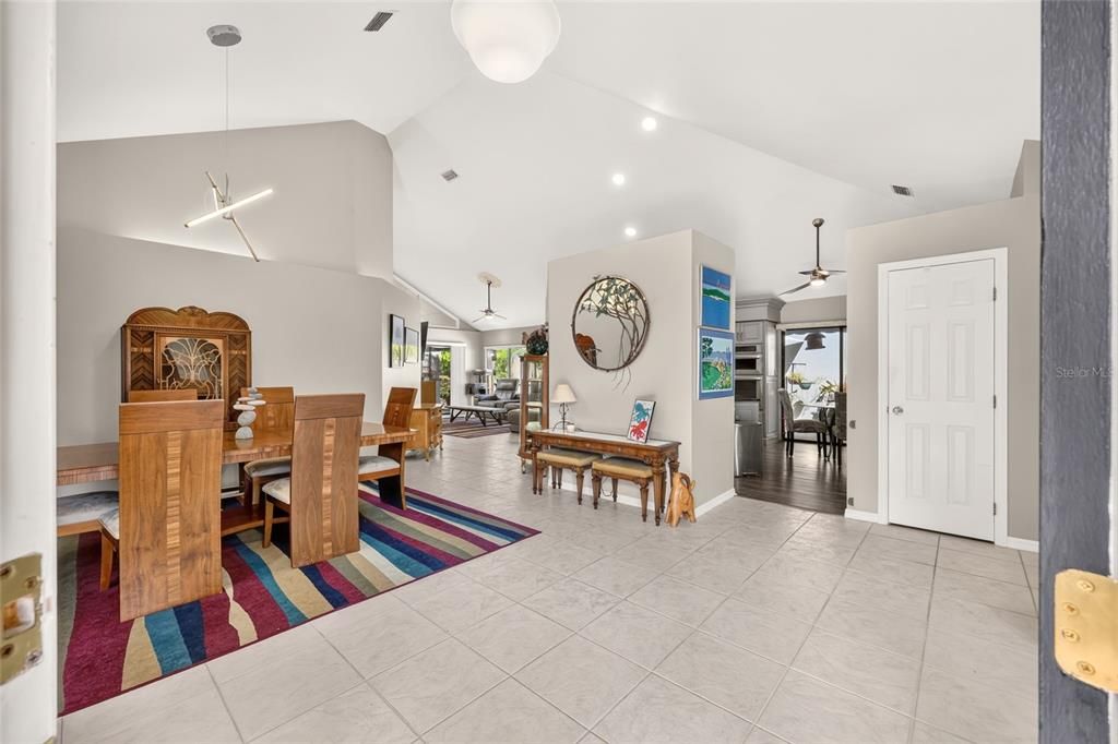 For Sale: $424,900 (3 beds, 2 baths, 2021 Square Feet)