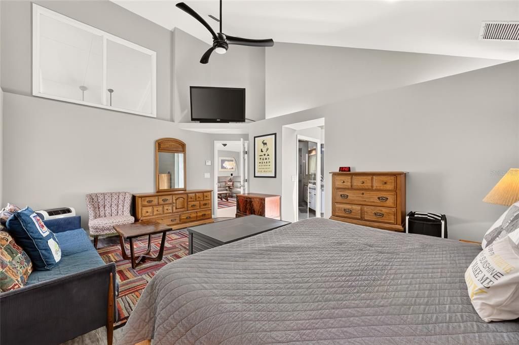 For Sale: $424,900 (3 beds, 2 baths, 2021 Square Feet)