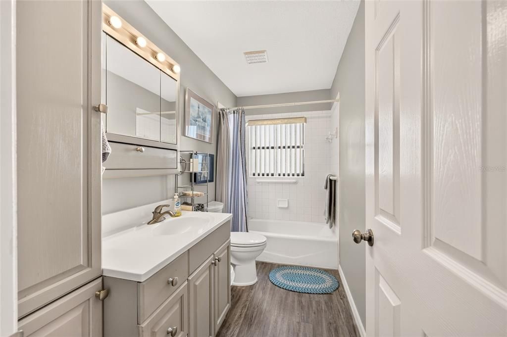 For Sale: $424,900 (3 beds, 2 baths, 2021 Square Feet)
