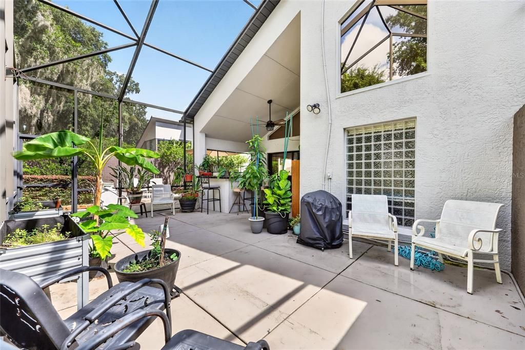 For Sale: $424,900 (3 beds, 2 baths, 2021 Square Feet)