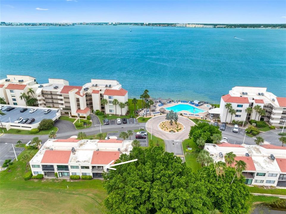En Venta: $335,000 (2 camas, 2 baños, 960 Pies cuadrados)
