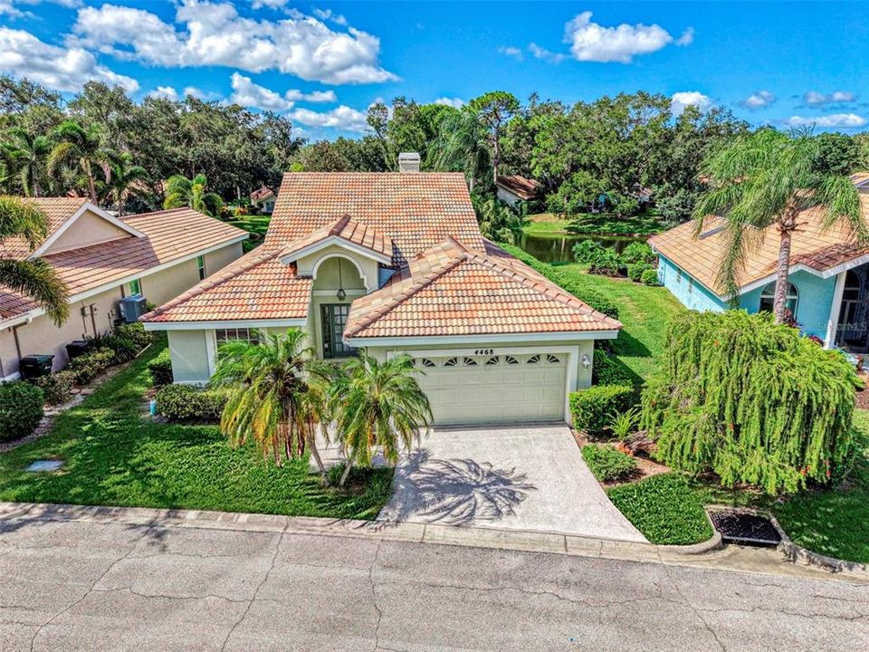 For Sale: $435,000 (2 beds, 2 baths, 2079 Square Feet)