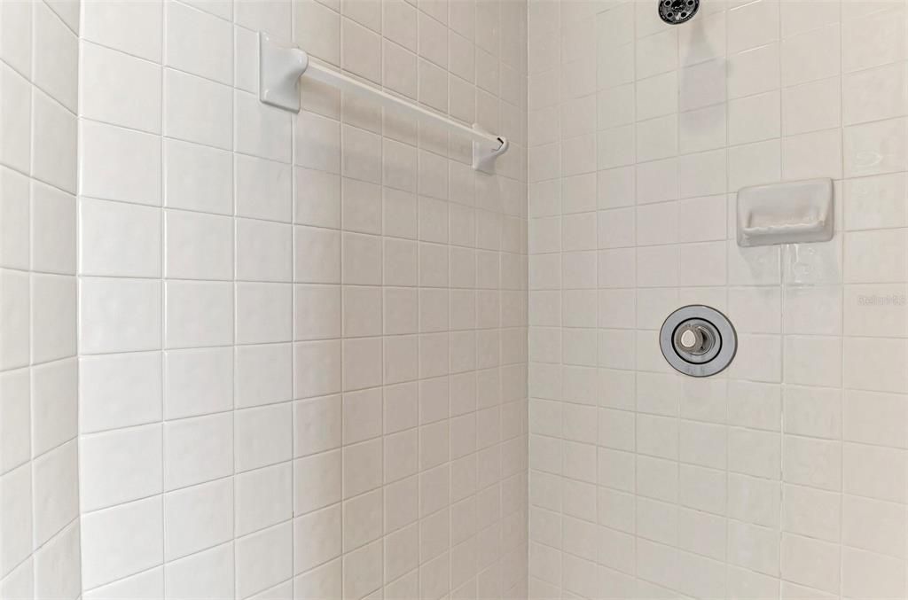 For Sale: $435,000 (2 beds, 2 baths, 2079 Square Feet)
