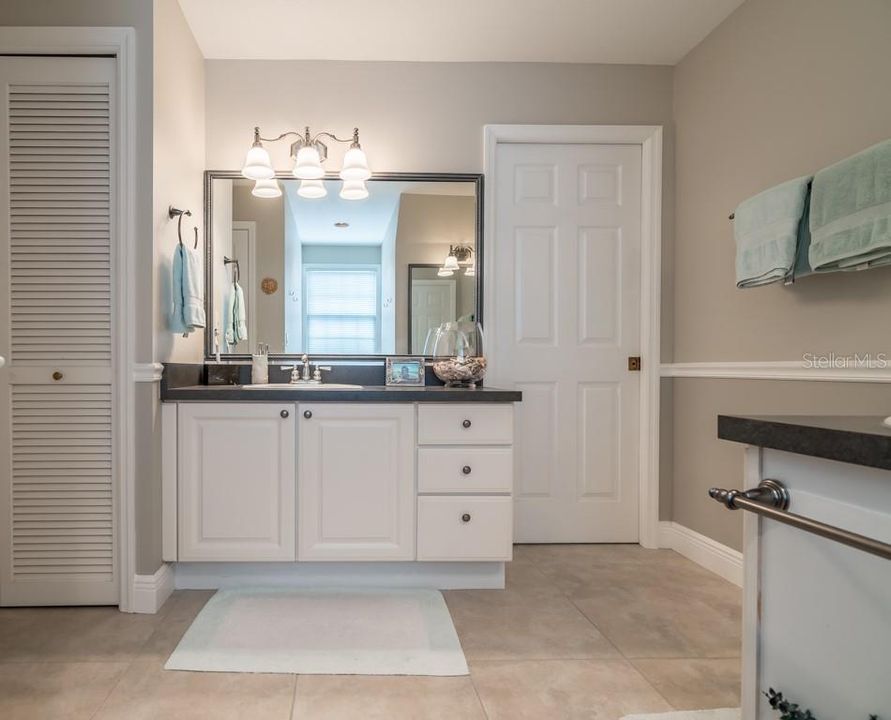 For Sale: $850,000 (4 beds, 2 baths, 3499 Square Feet)