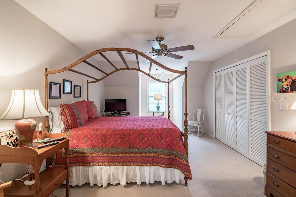For Sale: $850,000 (4 beds, 2 baths, 3499 Square Feet)