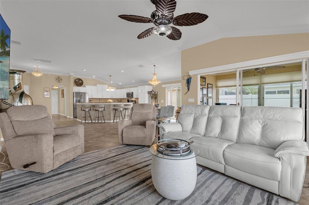 For Sale: $725,000 (3 beds, 2 baths, 1794 Square Feet)