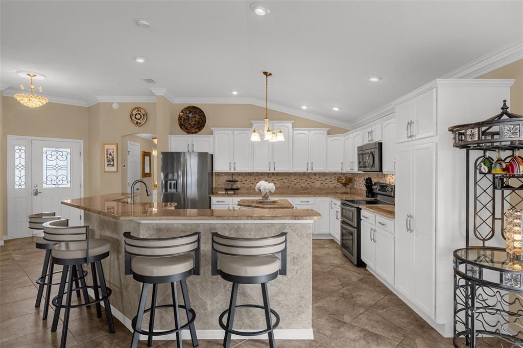 For Sale: $725,000 (3 beds, 2 baths, 1794 Square Feet)
