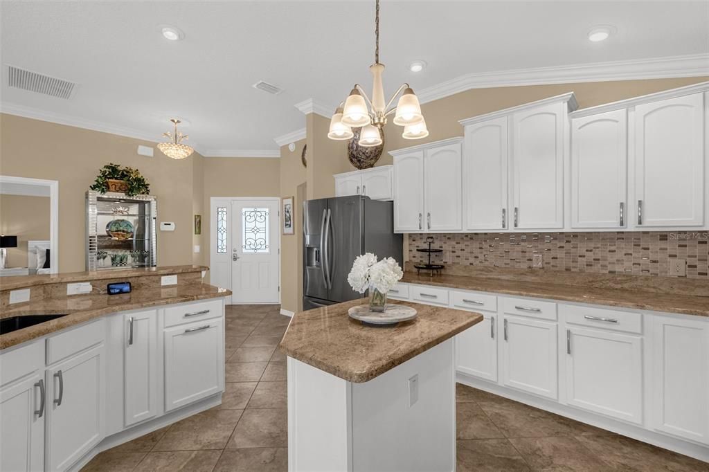 For Sale: $725,000 (3 beds, 2 baths, 1794 Square Feet)