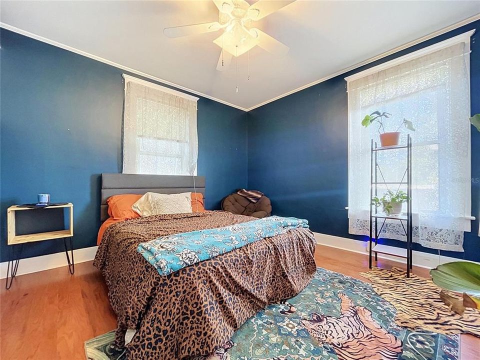 For Sale: $499,900 (3 beds, 2 baths, 2000 Square Feet)