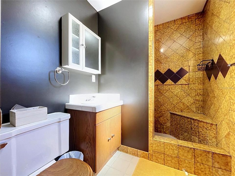 For Sale: $499,900 (3 beds, 2 baths, 2000 Square Feet)
