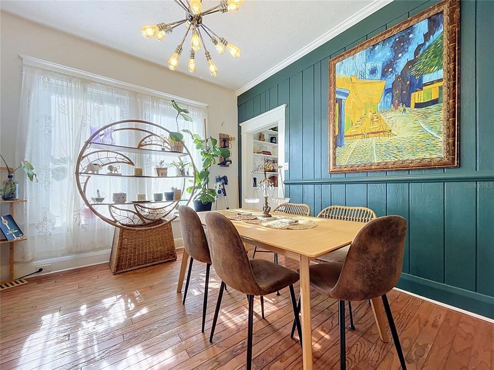 For Sale: $499,900 (3 beds, 2 baths, 2000 Square Feet)