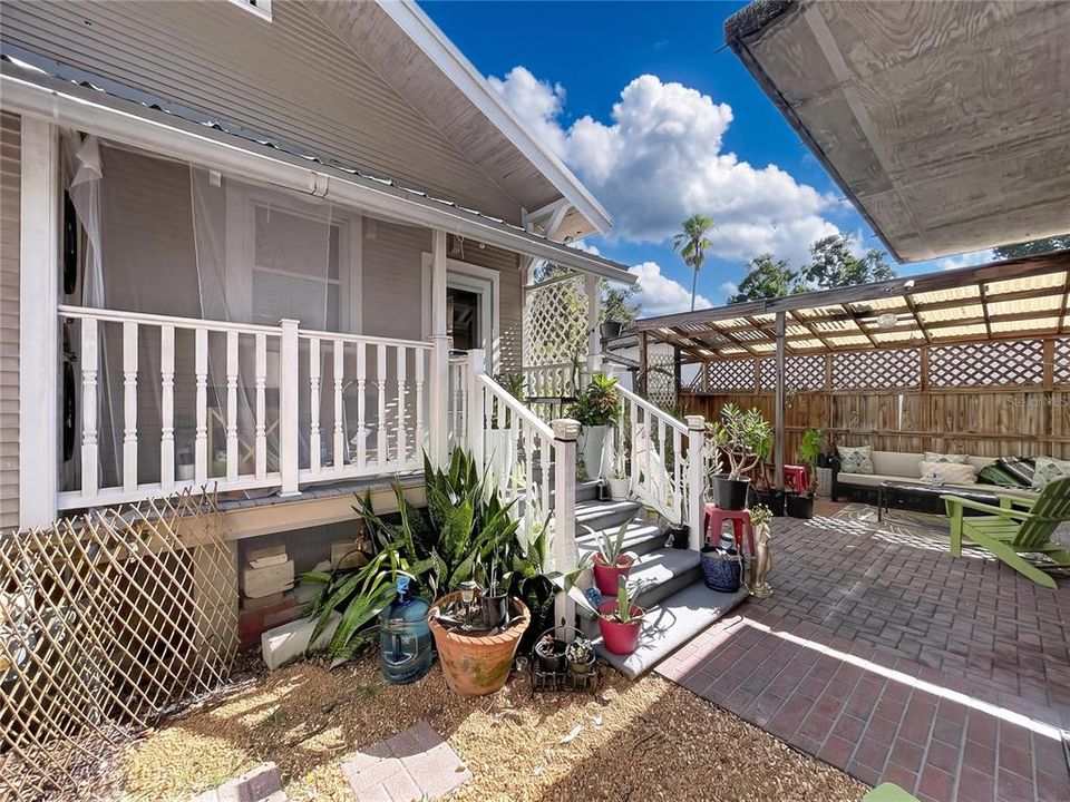 For Sale: $499,900 (3 beds, 2 baths, 2000 Square Feet)