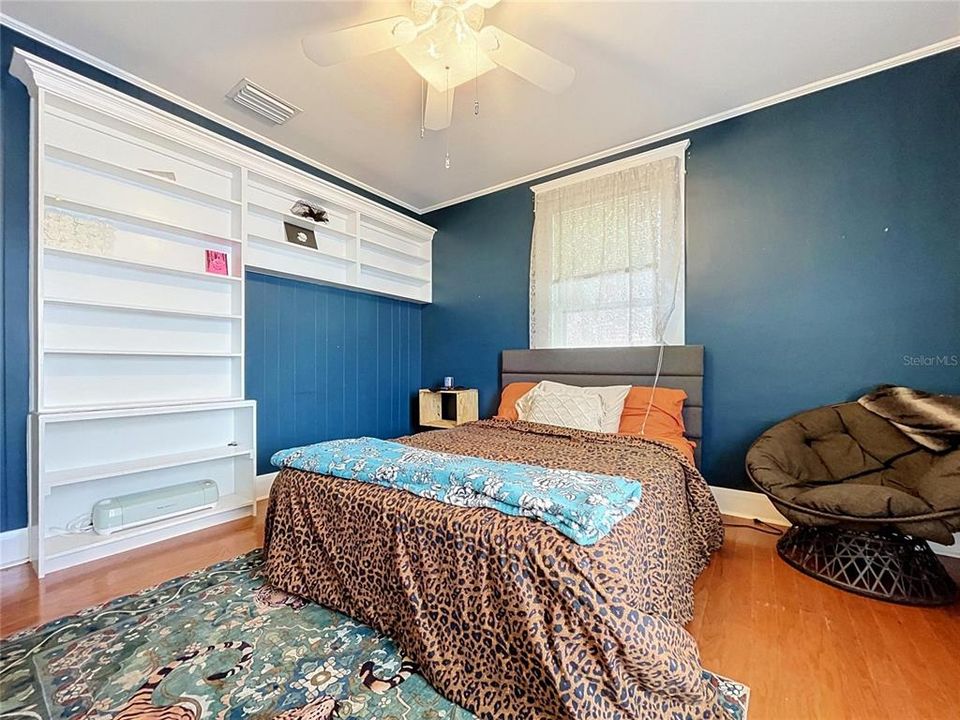 For Sale: $499,900 (3 beds, 2 baths, 2000 Square Feet)