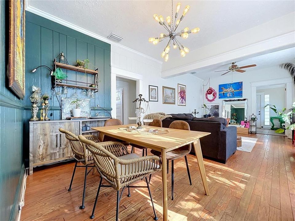 For Sale: $499,900 (3 beds, 2 baths, 2000 Square Feet)