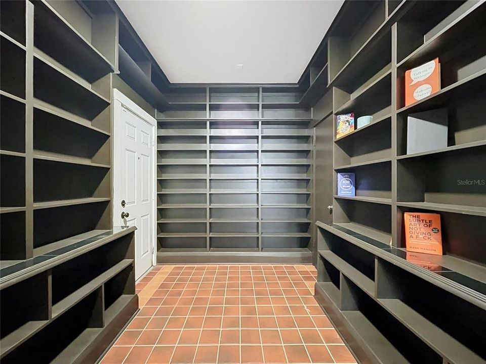For Sale: $499,900 (3 beds, 2 baths, 2000 Square Feet)