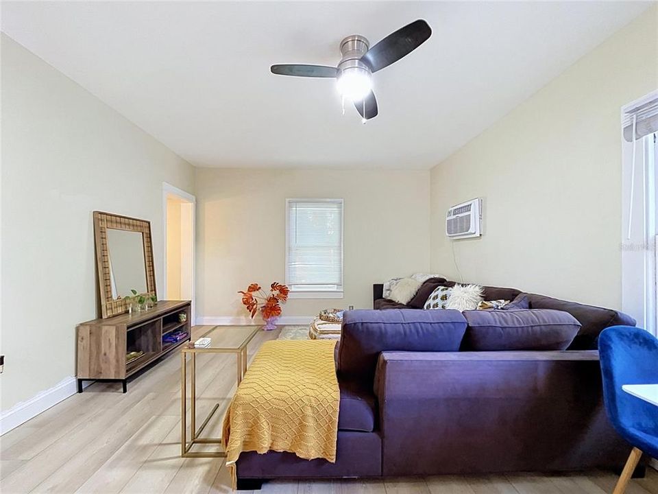 For Sale: $499,900 (3 beds, 2 baths, 2000 Square Feet)