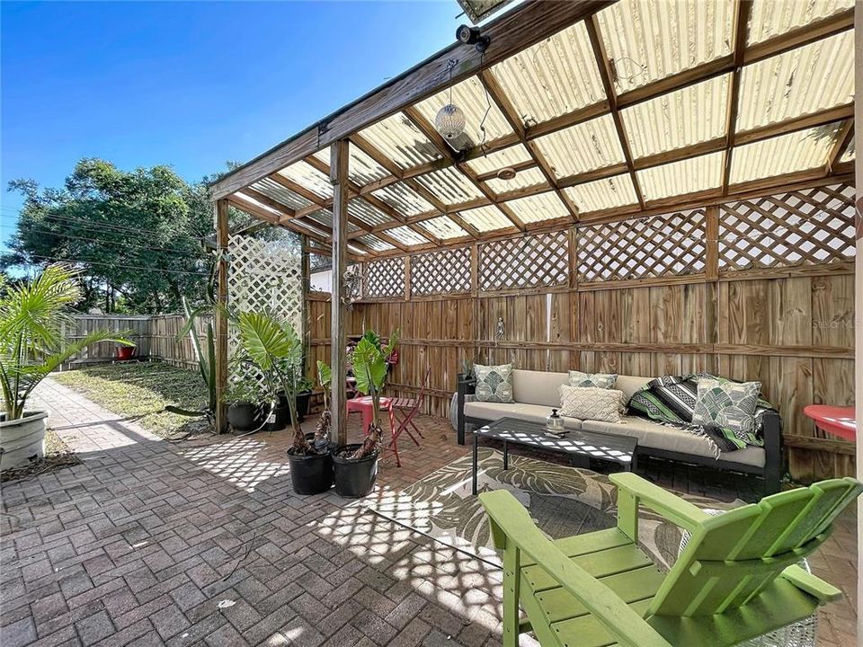 For Sale: $499,900 (3 beds, 2 baths, 2000 Square Feet)