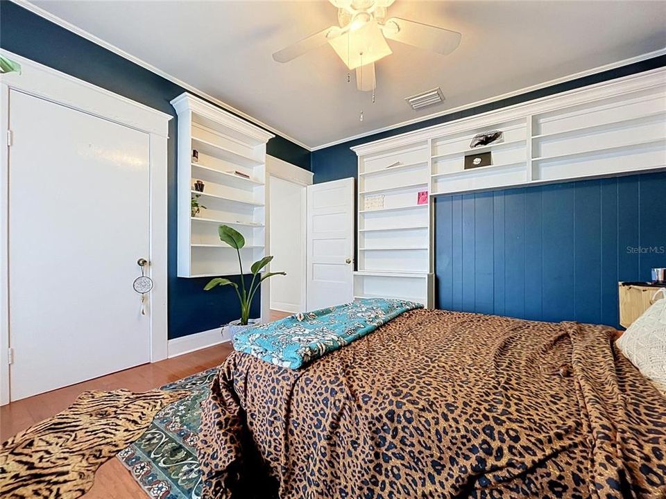 For Sale: $499,900 (3 beds, 2 baths, 2000 Square Feet)
