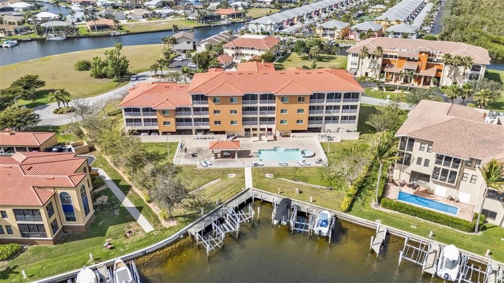 For Sale: $349,900 (3 beds, 2 baths, 1837 Square Feet)