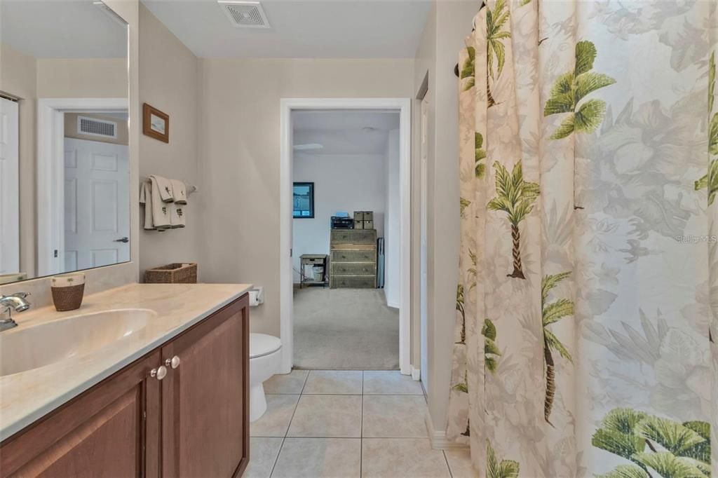For Sale: $349,900 (3 beds, 2 baths, 1837 Square Feet)