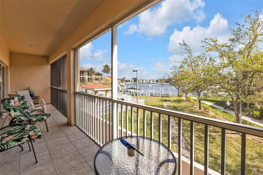 For Sale: $349,900 (3 beds, 2 baths, 1837 Square Feet)