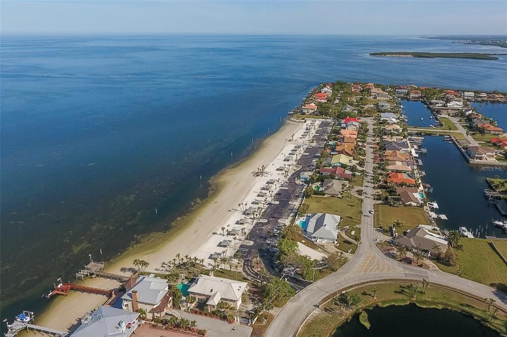 Active With Contract: $1,490,000 (4 beds, 3 baths, 3035 Square Feet)