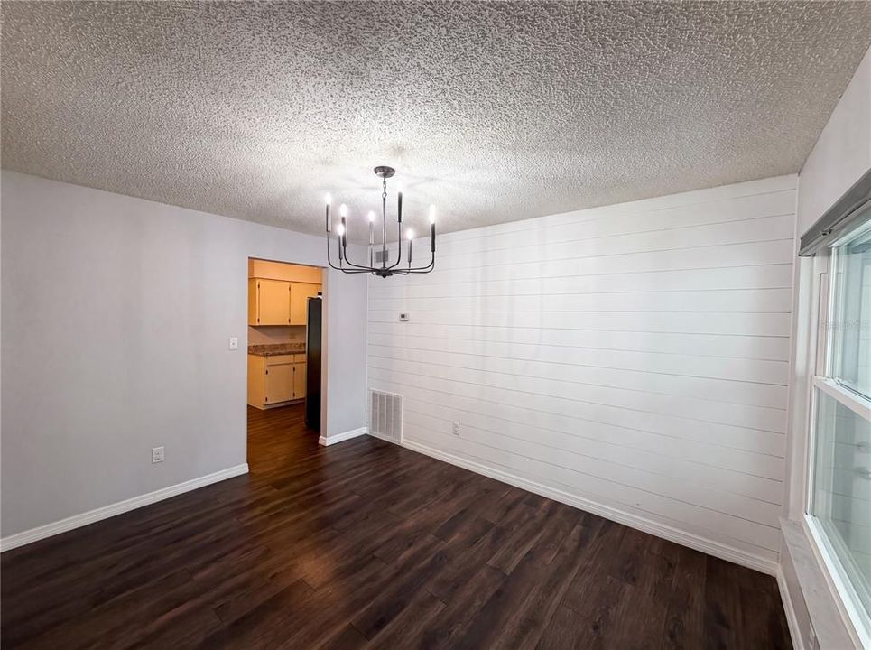 For Sale: $367,000 (3 beds, 2 baths, 1528 Square Feet)
