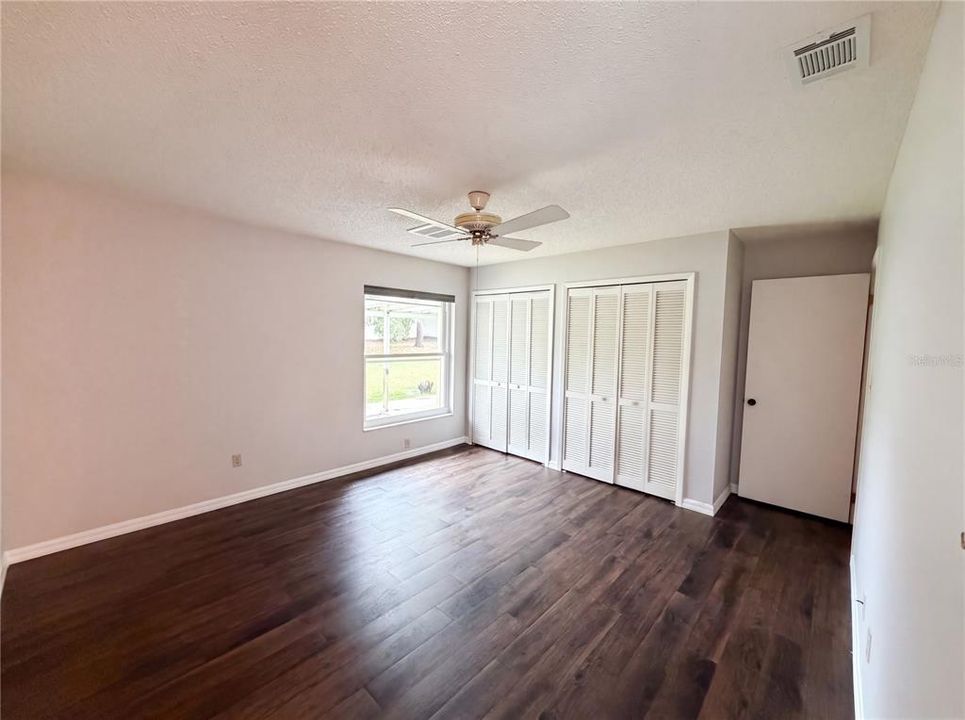 For Sale: $367,000 (3 beds, 2 baths, 1528 Square Feet)