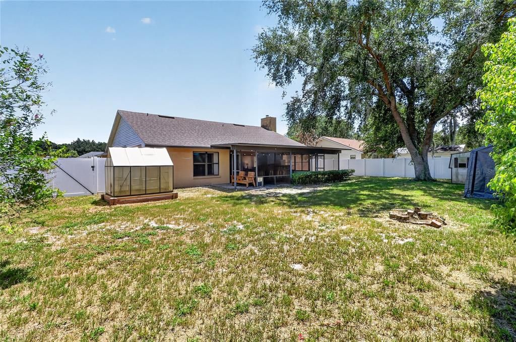 Active With Contract: $309,000 (3 beds, 2 baths, 1659 Square Feet)