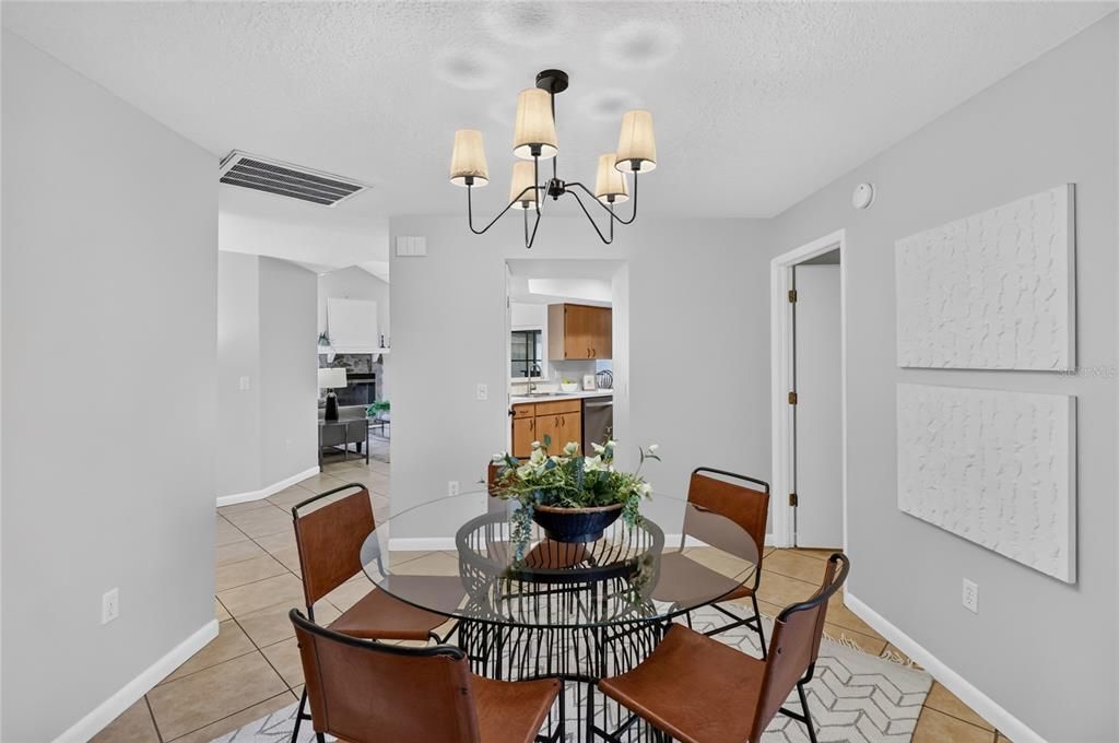 Active With Contract: $309,000 (3 beds, 2 baths, 1659 Square Feet)
