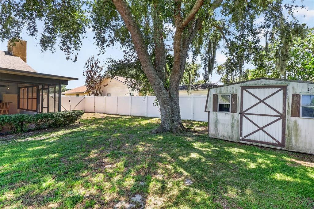 Active With Contract: $309,000 (3 beds, 2 baths, 1659 Square Feet)