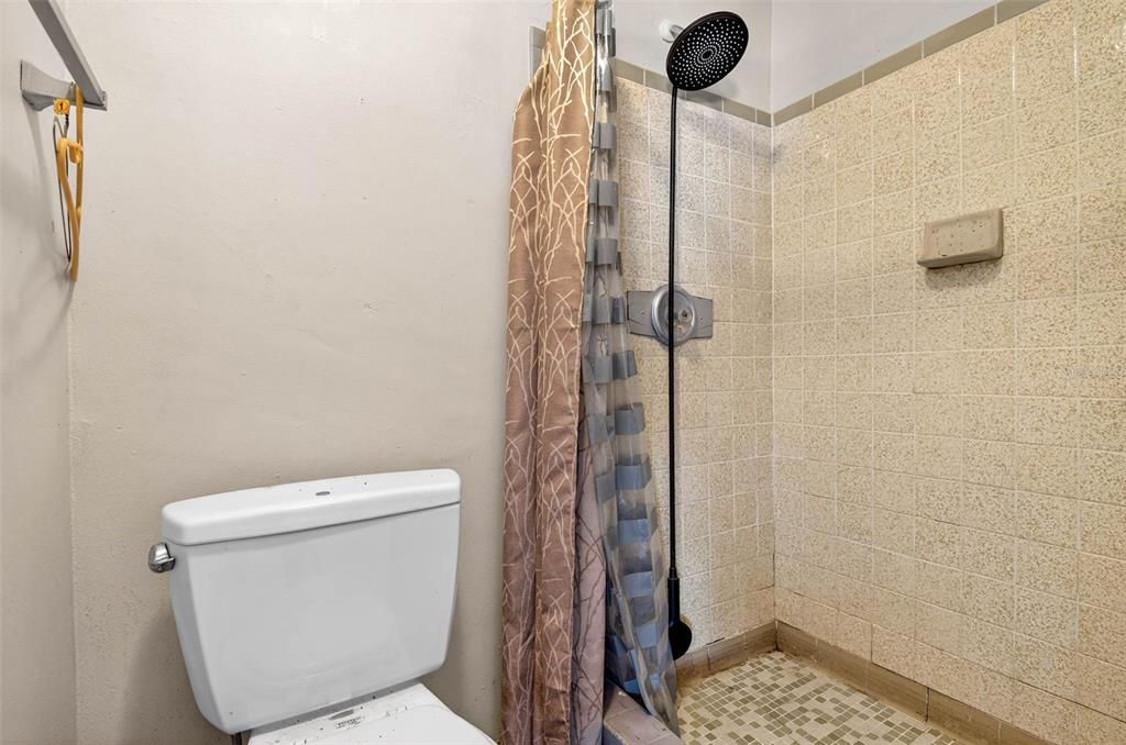 For Rent: $1,795 (2 beds, 1 baths, 1068 Square Feet)