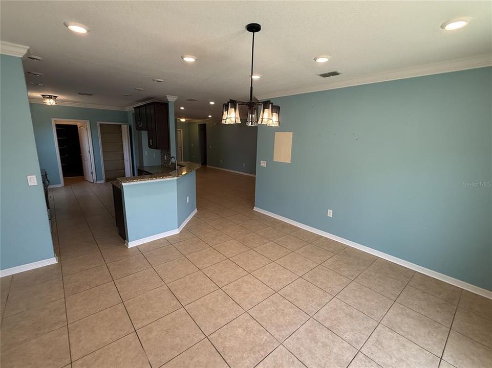 For Sale: $289,000 (4 beds, 2 baths, 1874 Square Feet)