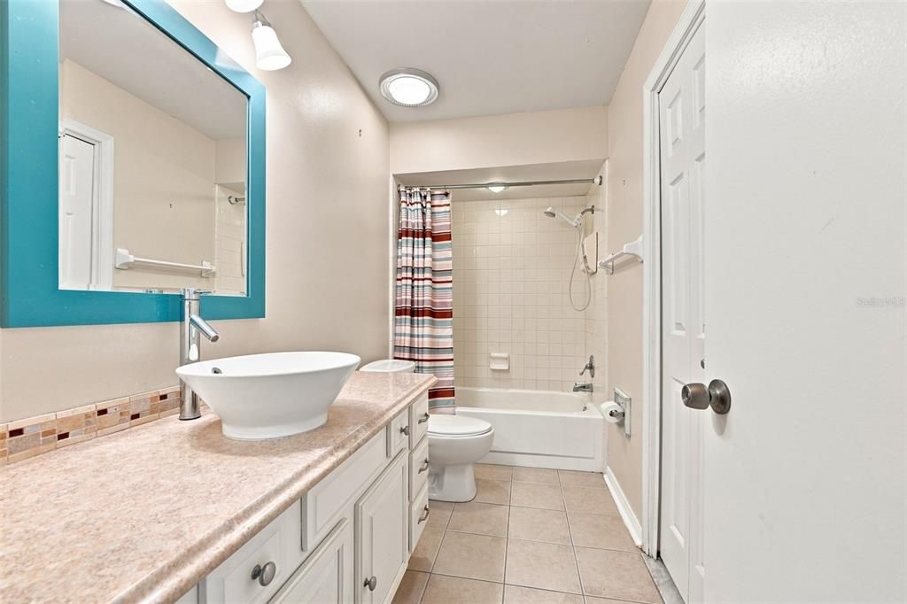 For Sale: $205,000 (2 beds, 2 baths, 1638 Square Feet)