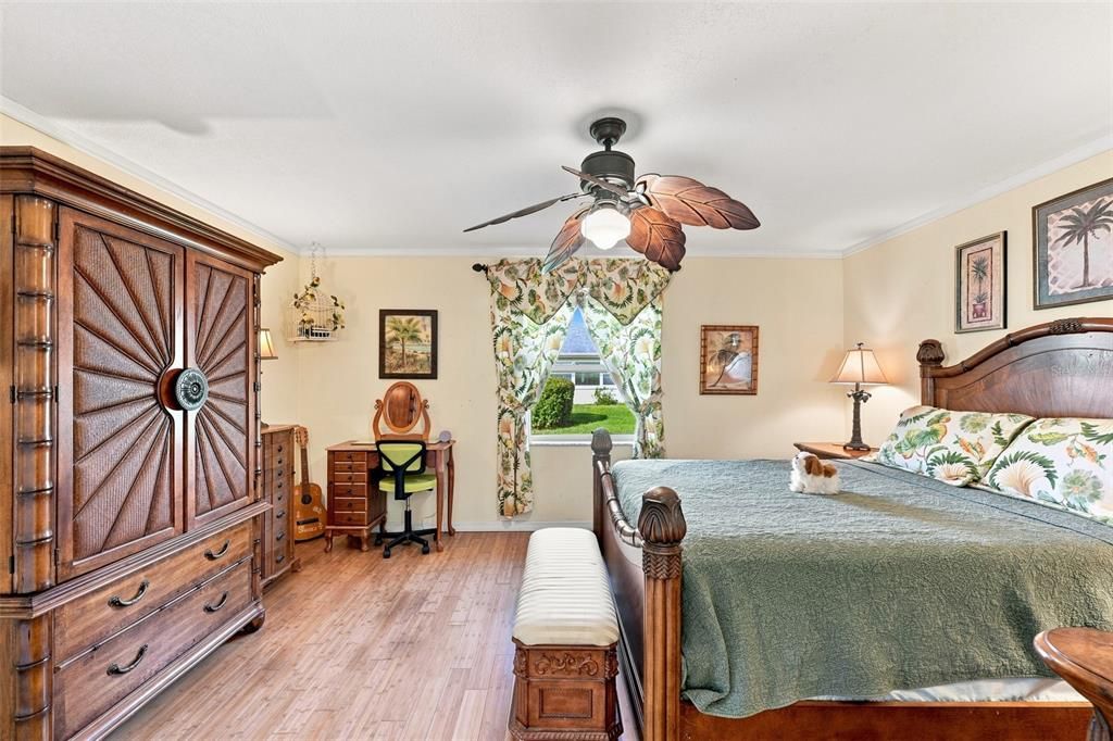For Sale: $205,000 (2 beds, 2 baths, 1638 Square Feet)