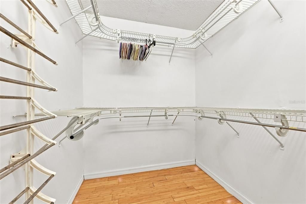 For Sale: $205,000 (2 beds, 2 baths, 1638 Square Feet)