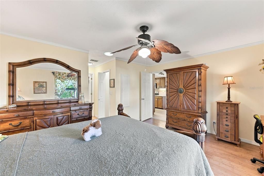 For Sale: $205,000 (2 beds, 2 baths, 1638 Square Feet)