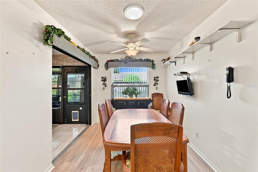 For Sale: $205,000 (2 beds, 2 baths, 1638 Square Feet)
